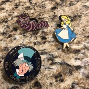 Beautiful Alice in wonderland Disney pins